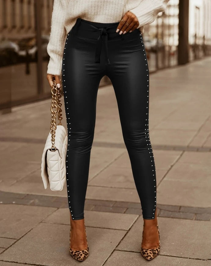 Calça Justa de Couro - Cool Girl
