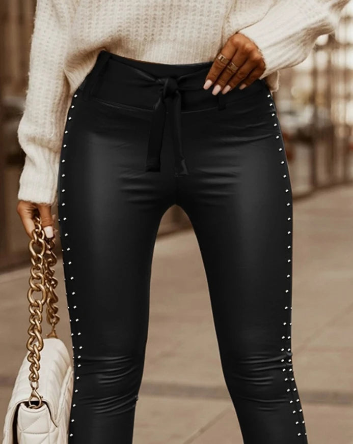 Calça Justa de Couro - Cool Girl